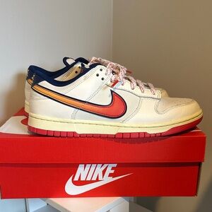 Nike Men's Dunk Low Retro SE Lettering Pale Ivory Lt. Crimson-Sail 8.5